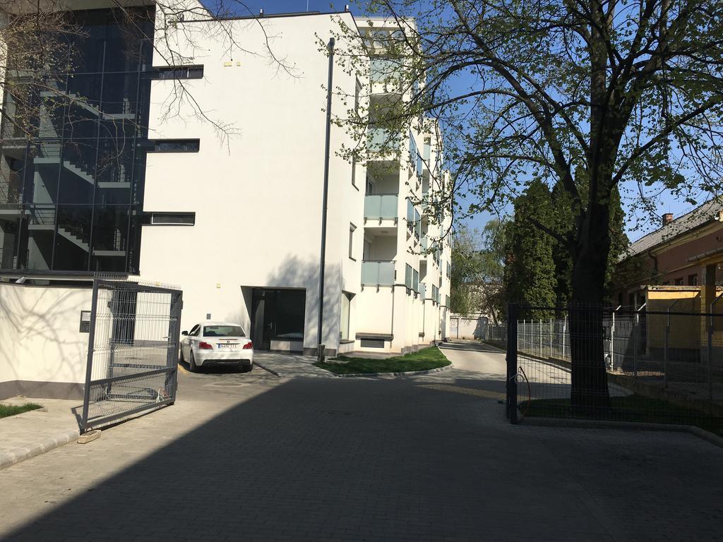 Belle Casa 24 Apartment เดเบรตเซน ภายนอก รูปภาพ