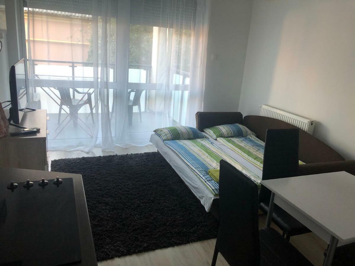 Belle Casa 24 Apartment เดเบรตเซน ภายนอก รูปภาพ